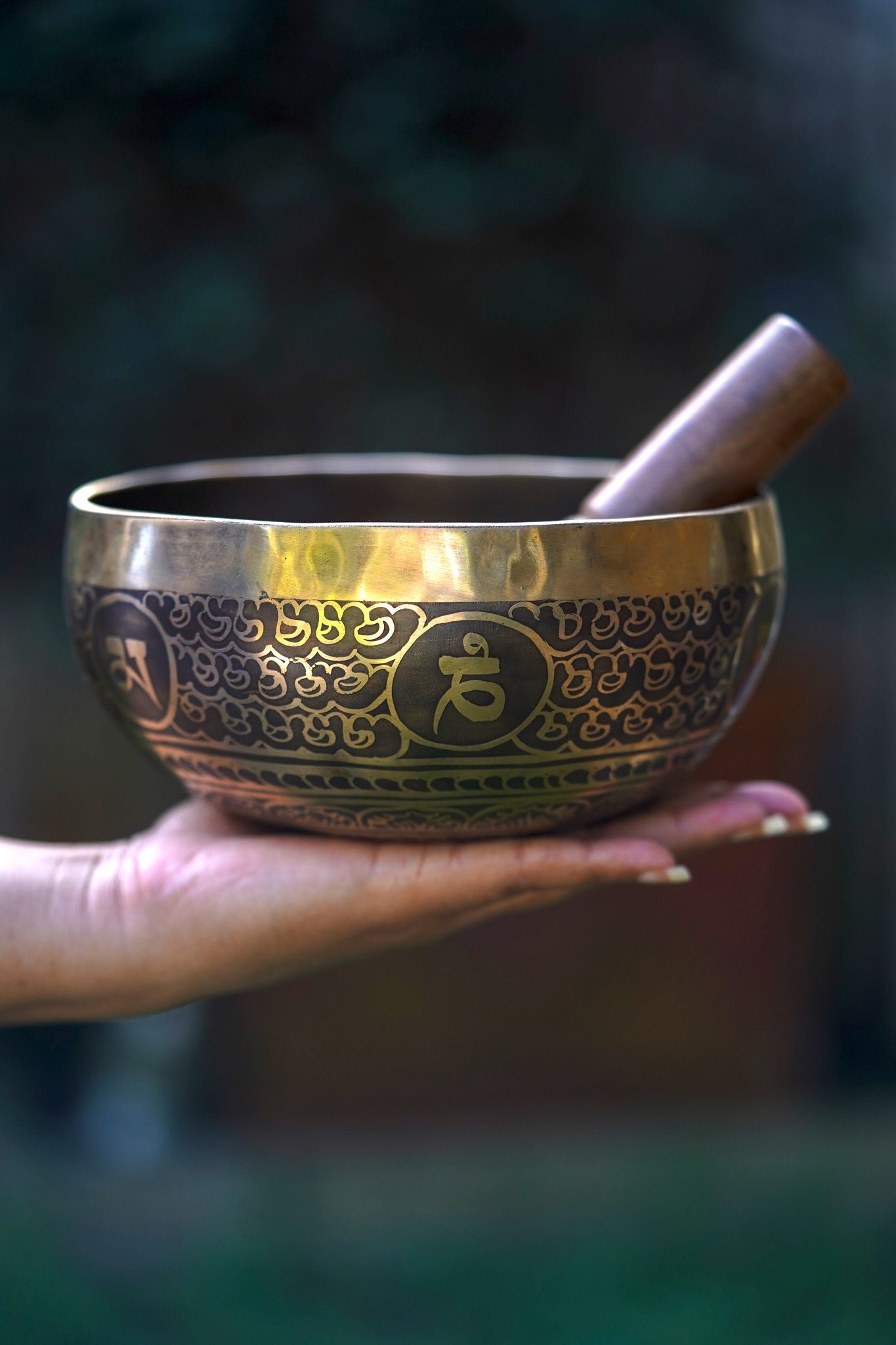 Lotus Flower Singing Bowl - Image 4