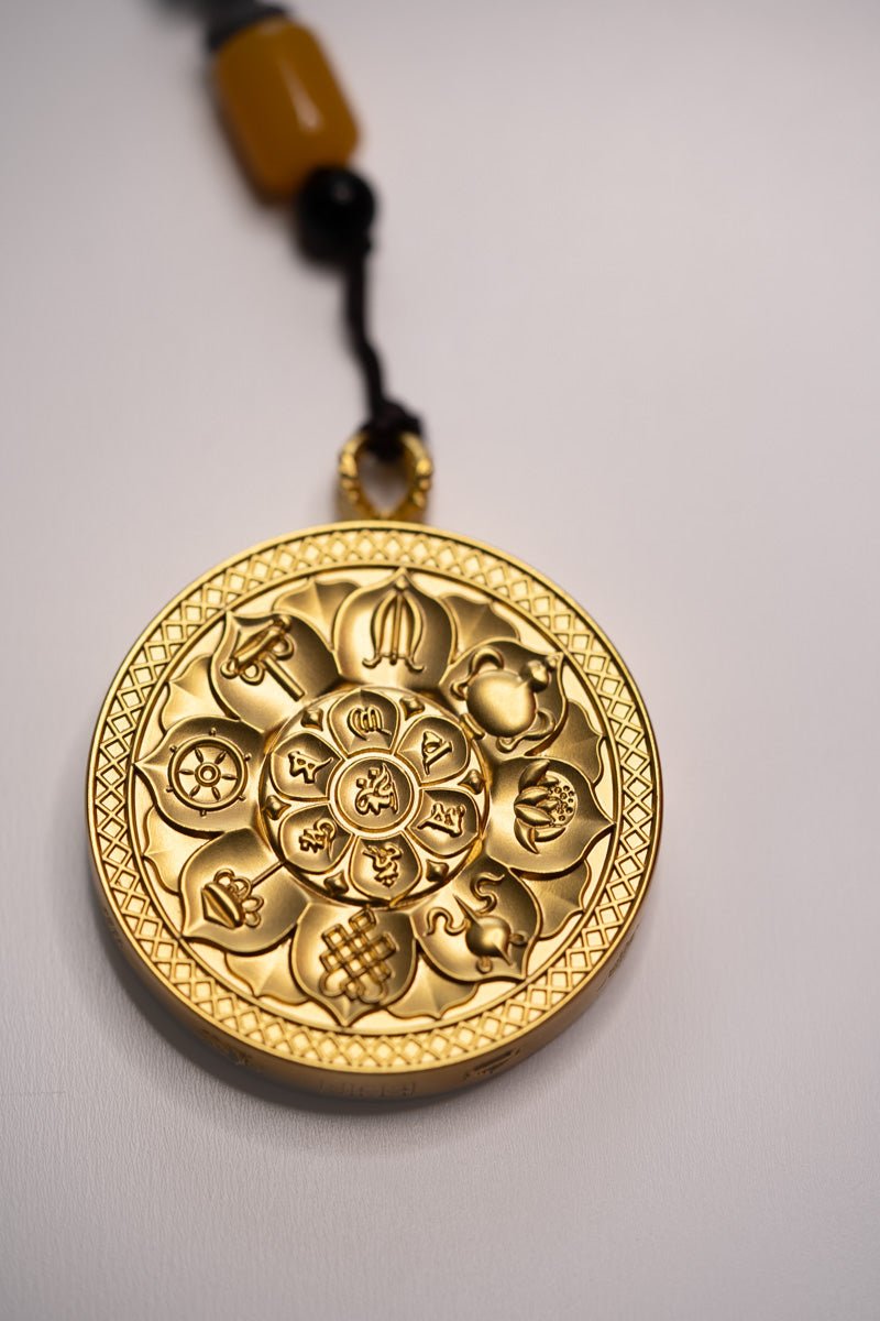 Om Ghau Thangka Locket - Image 2